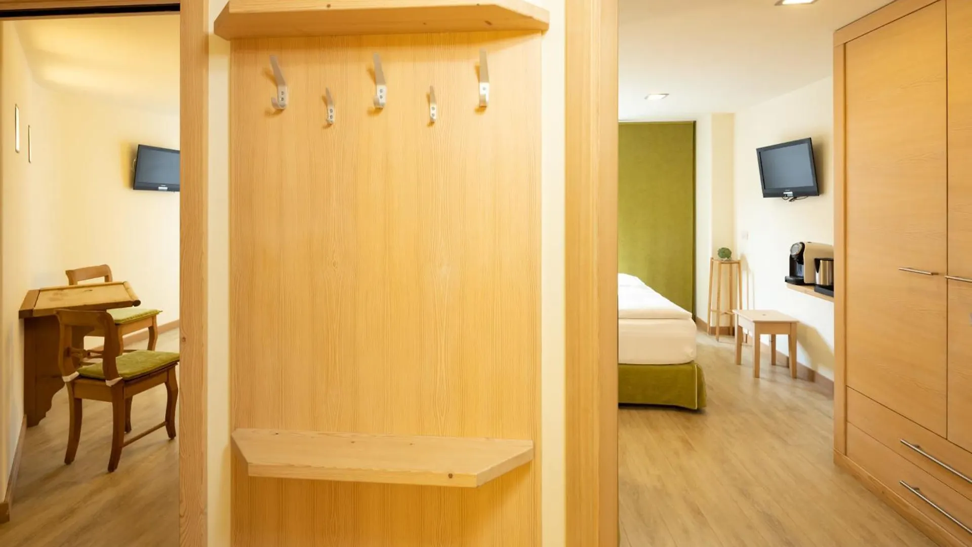 Alpine Rooms And Suites Livigno - Camana Noa -
