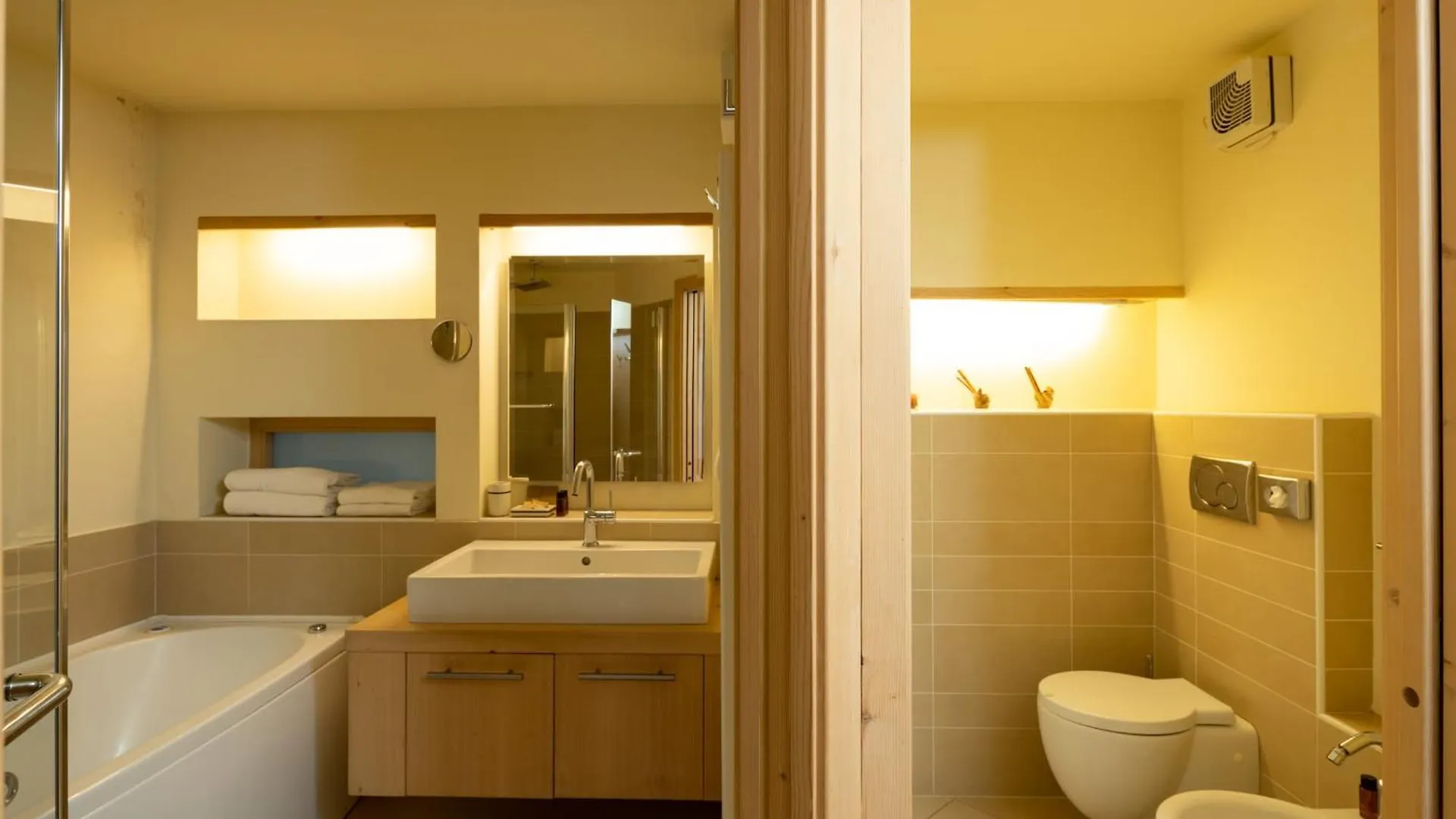 Alpine Rooms And Suites Livigno - Camana Noa -