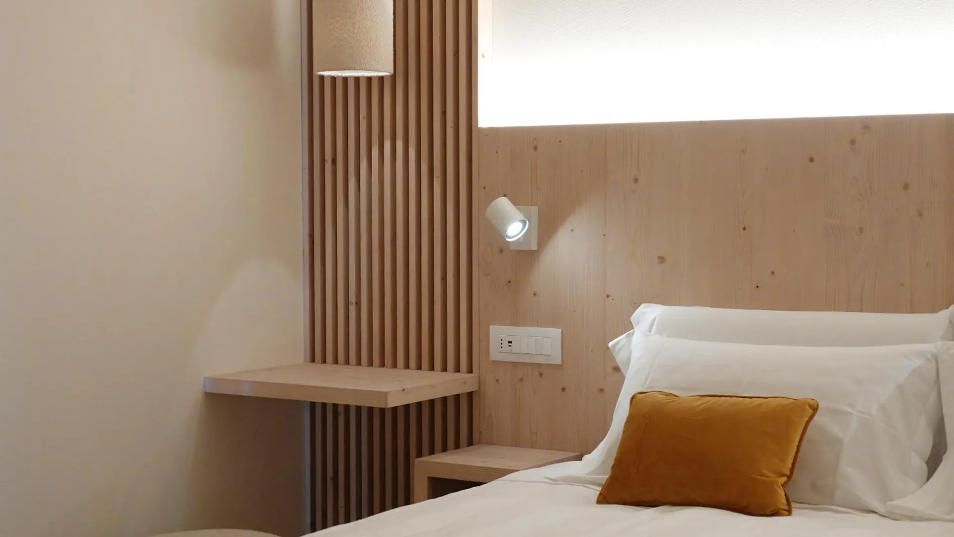 *** Bed & Breakfast Alpine Rooms And Suites Livigno - Camana Noa - Italy