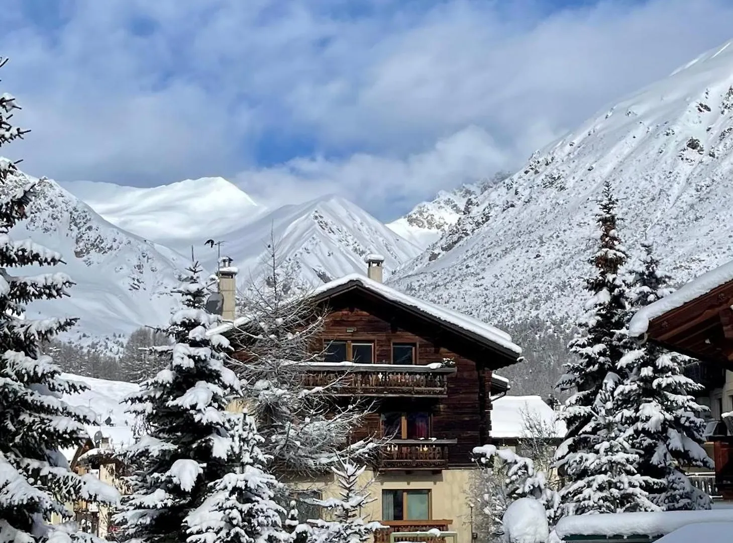 Bed & Breakfast Alpine Rooms And Suites Livigno - Camana Noa -